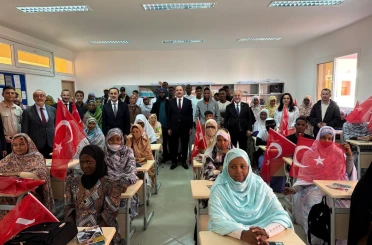 Moritanya’da Türkoloji okuyan Afrikalı öğrenciler UCLG Başkanı Altay’ı coşkuyla karşıladı 