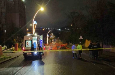Motosiklet beton bariyerlere çarptı: 1 ölü 