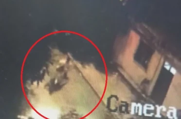 Motosikleti rahat tavırlarla çalan hırsızın o anları kamerada 