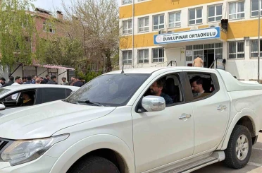 Müdür yardımcısına bıçakla saldırı iddiası 