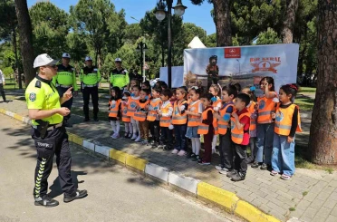 Müdürlerden öğrencilere trafik eğitimi 