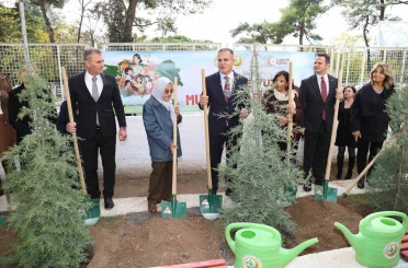 Muğla’da 16 bin 453 öğretmen için 16 Bin 453 fidan toprakla buluşuyor 