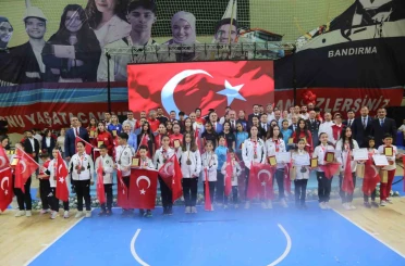 Muğla’da başarılı sporculara ödül yağdı 