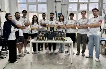 Mühendislik öğrencileri geliştirdikleri Hyperloop aracıyla TEKNOFEST’te birinciliği hedefliyor
