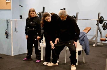 Muratpaşa’dan parkinson hastalarına destek 