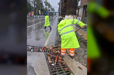MUSKİ ekipleri 24 saat yağmur mesaisinde 