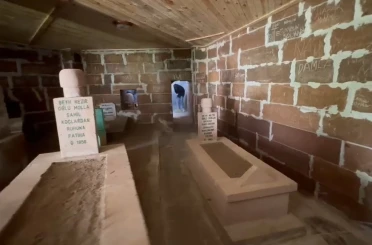 Muş’ta bayram öncesi türbe temizliği 