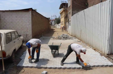 Nazilli Belediyesi yol çalışmalarını sürdürüyor 