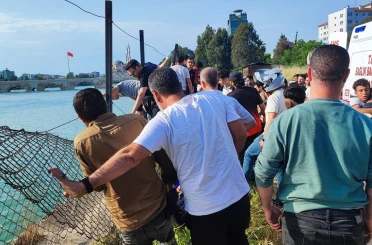 Nehirde kaybolan 17 yaşındaki genç yaşam savaşını kaybetti 