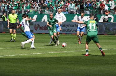 Nesine 2. Lig: Ankara Demirspor: 0 - Bursaspor: 1 (İlk yarı) 