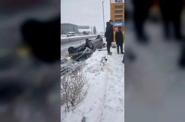 Nevşehir’de kontrolden çıkan otomobil takla attı: Kaza anı kamerada 
