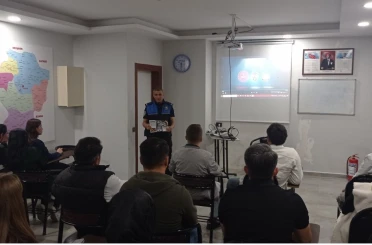 Niğde polisinden dolandırıcılığa karşı bilgilendirme çalışması 