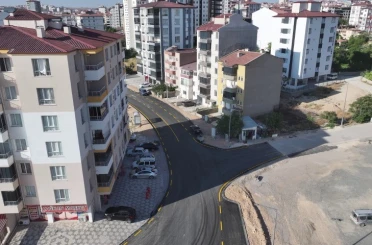 Niğde’de altyapısı tamamlanan bölgelerde asfalt çalışmaları sürüyor 