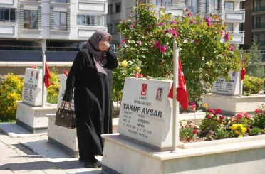 Niğde’de bayram arifesinde şehitlik ziyaret edildi 
