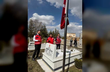 Niğde’de şehit kabirlerine anlamlı ziyaret 