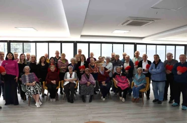 Nilüferli kadınlardan huzurevi sakinlerine gönül köprüsü 