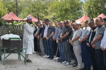 Nişanından iki gün sonra hayatını kaybeden genç DJ, son yolculuğuna uğurlandı 