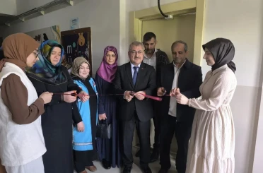 Öğrenciler istedi, okul mescidi yenilendi 
