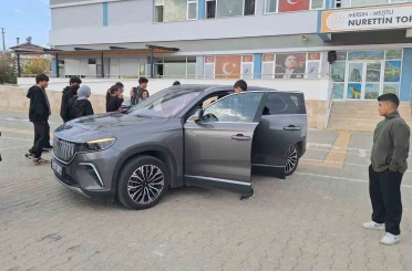 Öğrenciler TOGG’u yakından tanıdı 