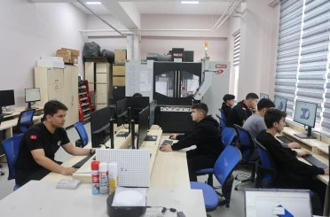 Öğrenciler üretiyor, okul 12 milyon ciro yapıyor