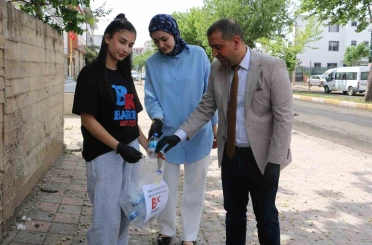 Öğrencilerden çevre duyarlılığı ve dayanışma örneği 