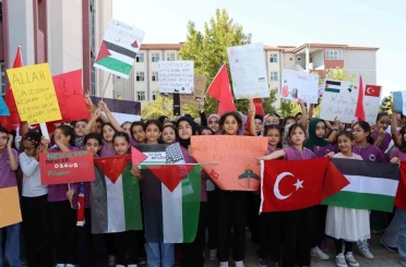 Öğrencilerden Filistin için farkındalık etkinliği 