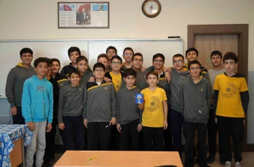Öğrencilerden Gazze’ye anlamlı destek: Harçlıklarını bağışladılar 