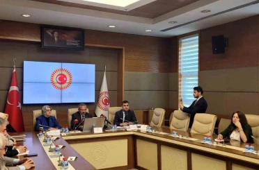 Öğrencilerden "Okullarda akıllı telefon yasaklasın" talebi
