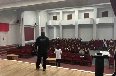Öğrencilere yönelik afetler ve yangınlarla ilgili eğitimler devam ediyor 
