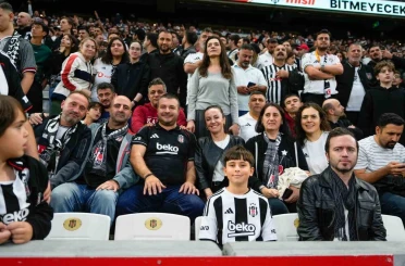 Öğretmenler, Tüpraş Stadyumu’nda ağırlandı 
