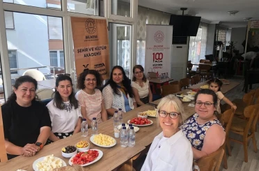 Öğretmenlere "Peynir-Zeytin-Ekmek Tadım Etkinliği" 