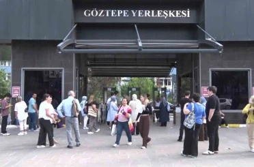 Okul önlerinde heyecanlı YKS bekleyişi başladı 