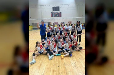 Onikişubat Belediyespor Midi Kız Voleybol Takımı Türkiye Şampiyonası yolunda 