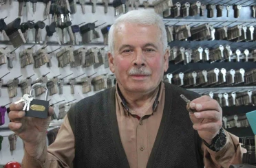 Ordulu çilingir ustası, 53 yıldır mesleğini sürdürüyor 