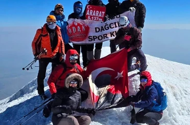 Ordulu dağcılar zirve yaptı 
