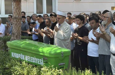 Ormanda ölü bulunan kayıp öğrenci son yolculuğuna uğurlandı 
