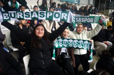 Osmangazili çocuklar Bursaspor coşkusunu tribünde yaşadı 
