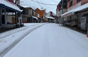 Osmaniye Zorkun Yaylası’nda kar yağışı başladı 