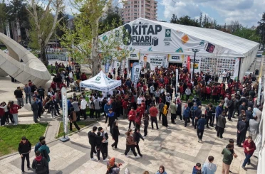 Osmaniye’de 8. Kitap Fuarı yoğun ilgiyle açıldı 