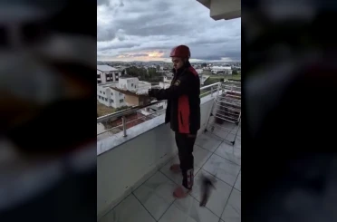 Osmaniye’de aspiratör borusuna giren 3 kırlangıç kurtarıldı 