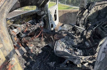 Osmaniye’de pikap alev alev yandı, sürücü son anda kurtuldu 