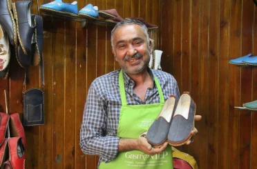 Oto boyacı ustası, çocukluk hayali köşkerliğe yıllar sonra kavuştu 