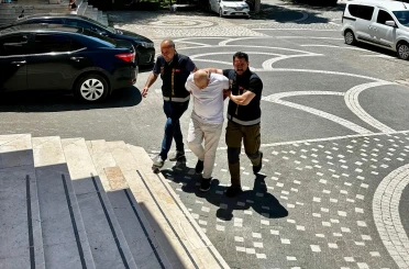Otobüsteki yolcudan 5 bin uyuşturucu hap çıktı