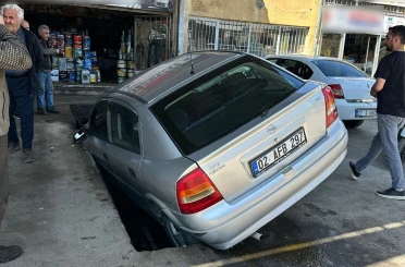 Otomobil bakım kanalına düştü 