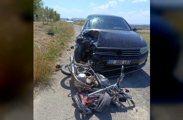 Otomobil ile motosiklet çarpıştı: 2 ağır yaralı 