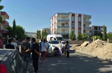 Otomobil ile motosiklet çarpıştı: 2 yaralı 