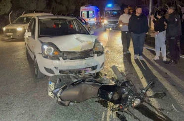 Otomobille çarpışan motosikletin sürücüsü ağır yaralandı 