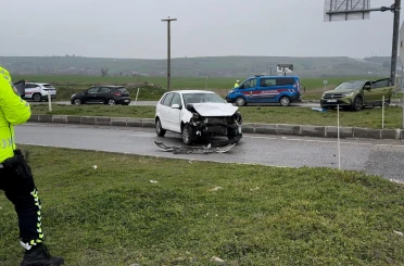 Otomobillerin çarpışması sonucu 7 kişi yaralandı