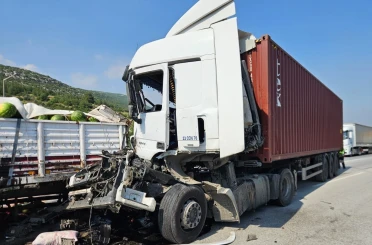 Otoyolda tır kazası: 1 yaralı 