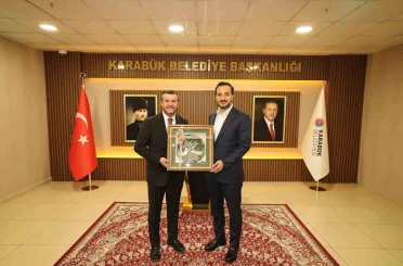 Özdemir’den Çetinkaya’ya belediyecilik odaklı ziyaret 